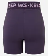 Bermuda deportiva corta color gris oscuro, con cintura elástica estampada con la frase "keep moving".