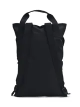 Mochila negra con múltiples bolsillos frontales, doble asa de mano y logo de Under Armour y Project Rock.