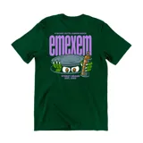 Remera verde oscuro de algodón con estampa en la espalda de un monstruo verde pintando graffiti con un aerosol.