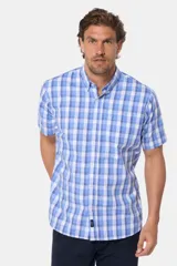 Camisa de hombre de manga corta con estampado a cuadros en tonos celeste y blanco. Confeccionada en algodón.