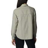 Camisa negra de manga larga para mujer, marca Columbia, modelo Silver Ridge 3.0. Confeccionada con tejido de secado rápido y protección solar UPF 50.