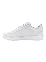 Championes urbanos Under Armour UA Official blancos con detalles en negro, con logo en el lateral y suela blanca.
