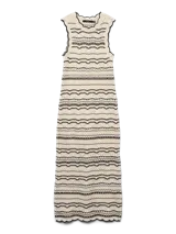 Vestido largo de punto color crudo con rayas horizontales caladas en negro, sin mangas y cuello redondo.