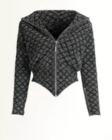 Campera de crochet de hilo celeste con negro y con forro interior, con cierre frontal y capucha.