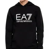 Sudadera con capucha (canguro) de color negro, corte estándar, con bolsillo canguro frontal. Presenta el logo grande de EA7 Emporio Armani en color dorado/beige en el pecho, con el texto 'EMPORIO ARMANI' debajo.