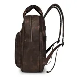 Mochila de cuero color marrón claro con múltiples bolsillos y cierres.