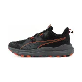 Championes Puma Reflect Lite Trail para hombre, color negro con detalles en naranja y gris.