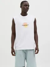 Musculosa blanca de algodón con cuello redondo y estampado del logo de Jack & Jones en el pecho.