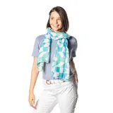 Pañuelo rectangular de seda color celeste con estampado geométrico de cuadrados y círculos blancos.