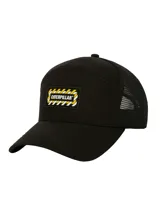 Gorro tipo trucker color marrón con paneles traseros de malla negra y parche frontal con el logo de Caterpillar.