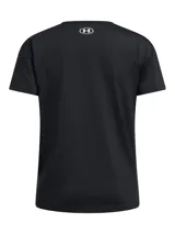 Remera deportiva color lila de manga corta con logo pequeño estampado en el pecho.