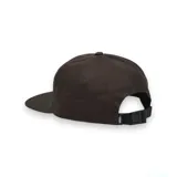 Gorra Vans de cinco paneles color marrón oscuro con logo de skate bordado en verde claro.