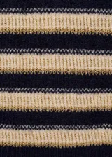 Sweater beige con cuello alto y rayas horizontales negras con hilo dorado.