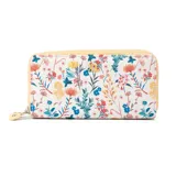 Billetera con cierre de cremallera, con estampado floral multicolor sobre fondo blanco y detalles en amarillo.