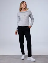 Pantalón de yoga azul marino, de corte recto y cintura elástica.