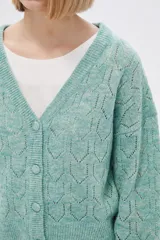 Cardigan verde agua de poliéster, con botones y cuello en V.
