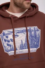 Canguro marrón con capucha, cordones ajustables y estampado de paisaje montañoso en el pecho.