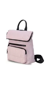 Mochila negra de nylon capitoneada con bolsillo principal con cierre, dos bolsillos frontales con cierre y asa superior.