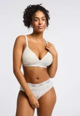 Panty brief color azul petróleo, de lycra con detalle de encaje en la cintura.