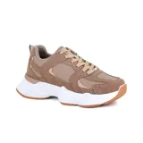 Championes negros con detalles en gamuza y suela chunky blanca.