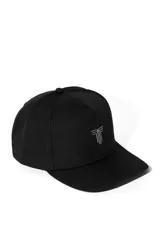 Gorra de béisbol negra con logo bordado en el frente.