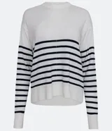 Suéter blanco con rayas horizontales negras, de tejido de punto, con cuello redondo y mangas largas.