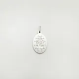 Medalla ovalada de plata 925 con la imagen de la Virgen Milagrosa.