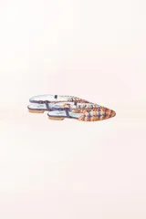 Bailarina destalonada con tejido de algodón trenzado a mano, color naranja, beige y violeta.