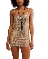 Vestido corto dorado con lentejuelas, escote recto y tirantes finos. Presenta una abertura lateral en la falda y está confeccionado en poliéster y elastano.