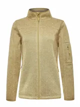Campera micropolar color beige, de corte entallado, con cuello alto, cierre frontal completo, mangas largas y bolsillo con cierre en la manga izquierda.