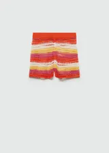 Short tejido al crochet con cintura elástica y diseño a rayas horizontales en tonos naranja, rosa, amarillo y blanco.