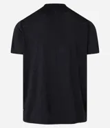 Remera deportiva negra de poliéster y elastano, con tecnología Dry, cuello redondo, manga corta y estampa jacquard.