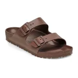 Sandalias Birkenstock Arizona EVA color marrón, con dos correas ajustables y plantilla anatómica. Fabricadas en goma EVA, resistentes al agua y ultraligeras.