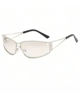Lentes de sol plateados con forma rectangular y patillas negras.