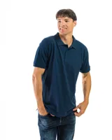 Remera polo verde con cuello y mangas con borde blanco, confeccionada en algodón.