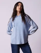 Buzo celeste de algodón con capucha, marca Ninety.