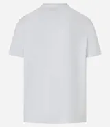 Remera blanca de algodón más sostenible, con cuello redondo, mangas cortas, ajuste slim y textura acanalada.