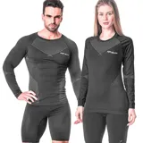 Buzo deportivo negro de manga larga con cuello redondo y logo de la marca Poker en el pecho.