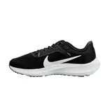 Zapatillas de running Nike, diseñadas para ofrecer amortiguación y confort en cada carrera, con un ajuste que se adapta a tu pie.