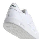 Championes Adidas Advantage Base 2.0 de cuero sintético blanco con perforaciones laterales, cordones y logo en la lengüeta.