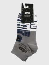 Calcetines cortos grises con diseño de R2-D2, logo de Star Wars y logo de Hush Puppies.