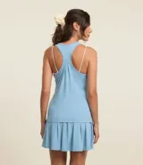 Musculosa deportiva roja de microfibra con perforaciones y espalda estilo nadador.