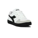 Championes urbanos Diadora modelo Helio II, color blanco con detalles en negro y gris.