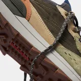 Zapatillas urbanas Merrell Alpine 83, con capellada de gamuza y tela en tonos verde oliva, beige y marrón.