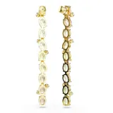 Aros largos con baño de oro y diseño asimétrico con cristales multicolores engarzados en forma de burbuja. Cierre de mariposa.