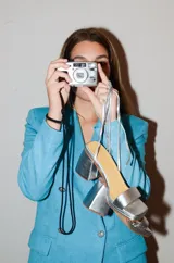 Sandalias plateadas de cuero con plataforma de 1,5 cm y taco de 8 cm.