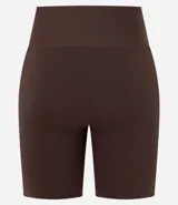 Bermuda deportiva color verde agua, de calce ajustado, con cintura ancha y confeccionada en poliamida.