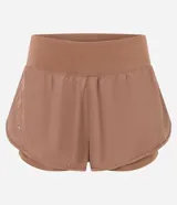 Bermuda deportiva de microfibra color blanco, corte runner con cintura elástica y forro interno.