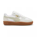 Championes Puma Palermo Lamoda, color blanco con detalles en rosa y suela de goma color caramelo.