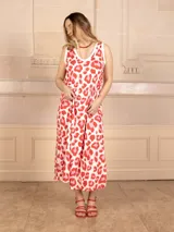 Vestido largo de morley con estampado animal print en tonos blanco, azul y verde.